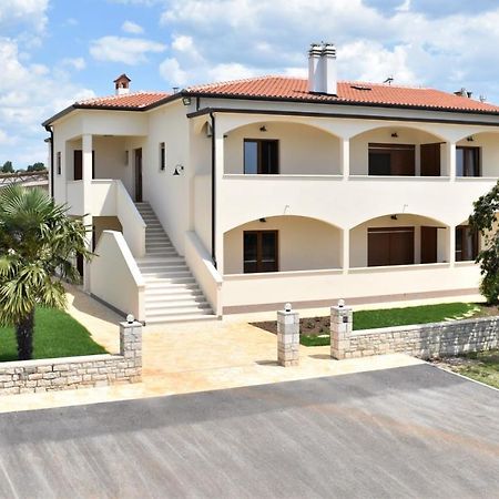 Apartmani Diana Novigrad  ภายนอก รูปภาพ