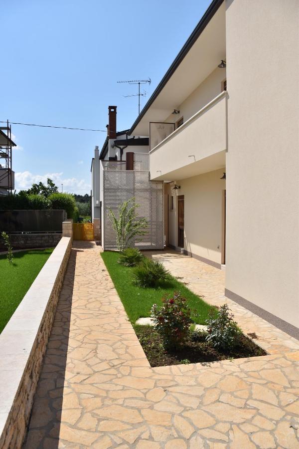 Apartmani Diana Novigrad  ภายนอก รูปภาพ