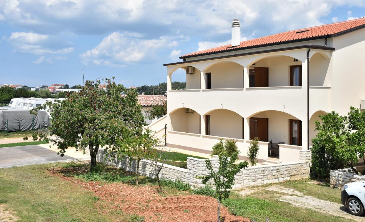 Apartmani Diana Novigrad  ภายนอก รูปภาพ