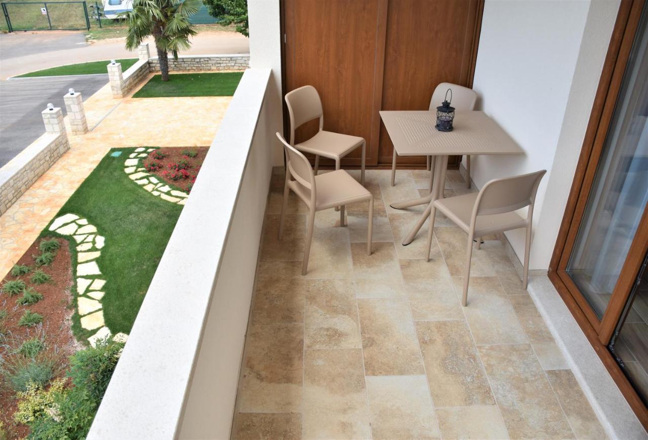 Apartmani Diana Novigrad  ภายนอก รูปภาพ