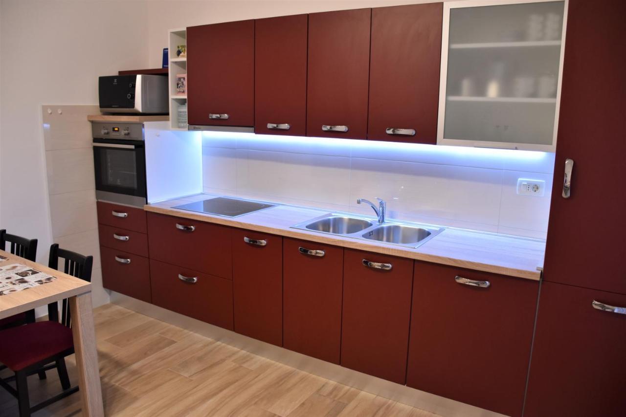 Apartmani Diana Novigrad  ภายนอก รูปภาพ